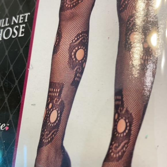 Sugar skull net pantyhose - Picture 2 of 2